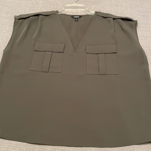 Express Green Sleeveless Top with Cute Accents Large in Perfect Condition Fall - Picture 10 of 12